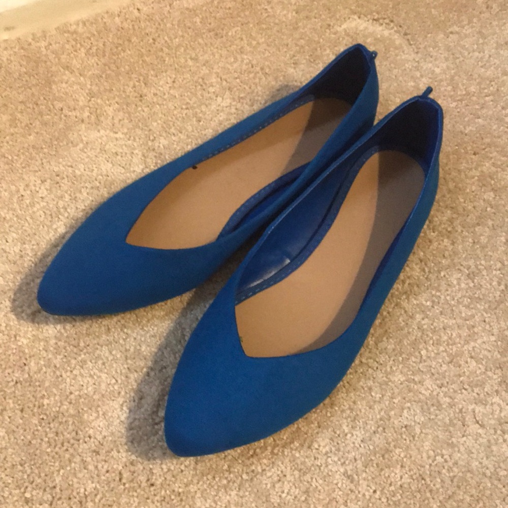 Blue old navy flats size 9